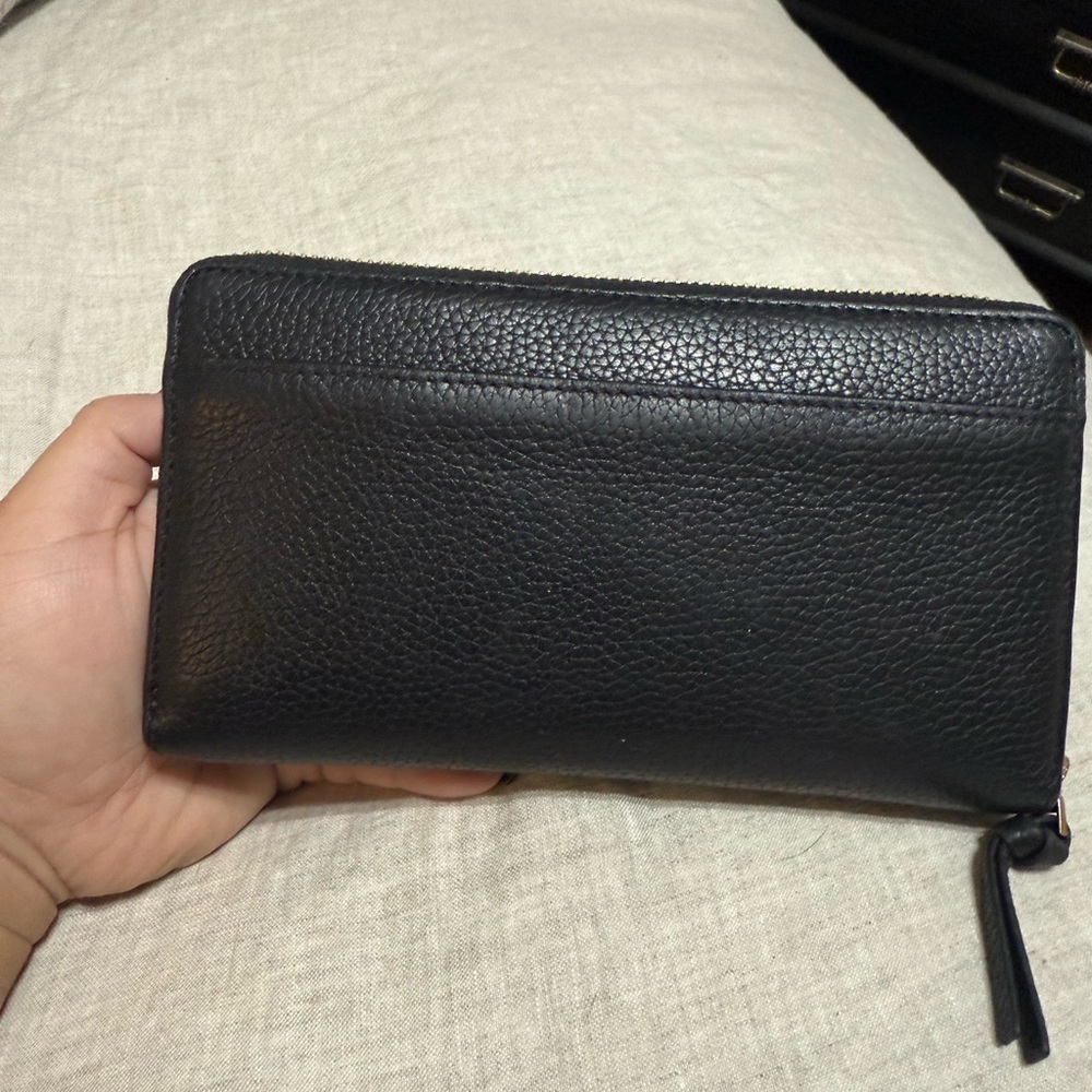 Tory Burch Black Textured Leather Wallet - Picture 3 of 5